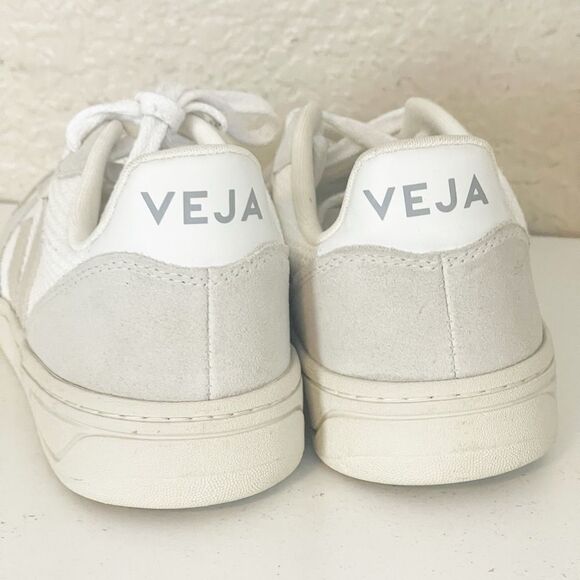 Veja V-10 B-MESH WHITE NATURAL PIERRE 37/6. New - Picture 6 of 17